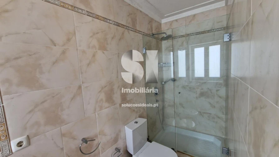 Moradia T5 para Venda em Rebordosa Foto 35