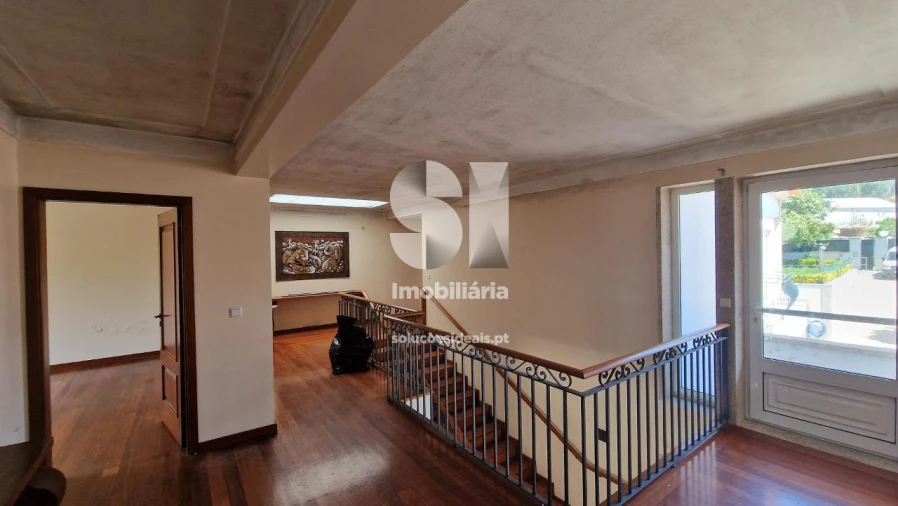 Moradia T5 para Venda em Rebordosa Foto 26