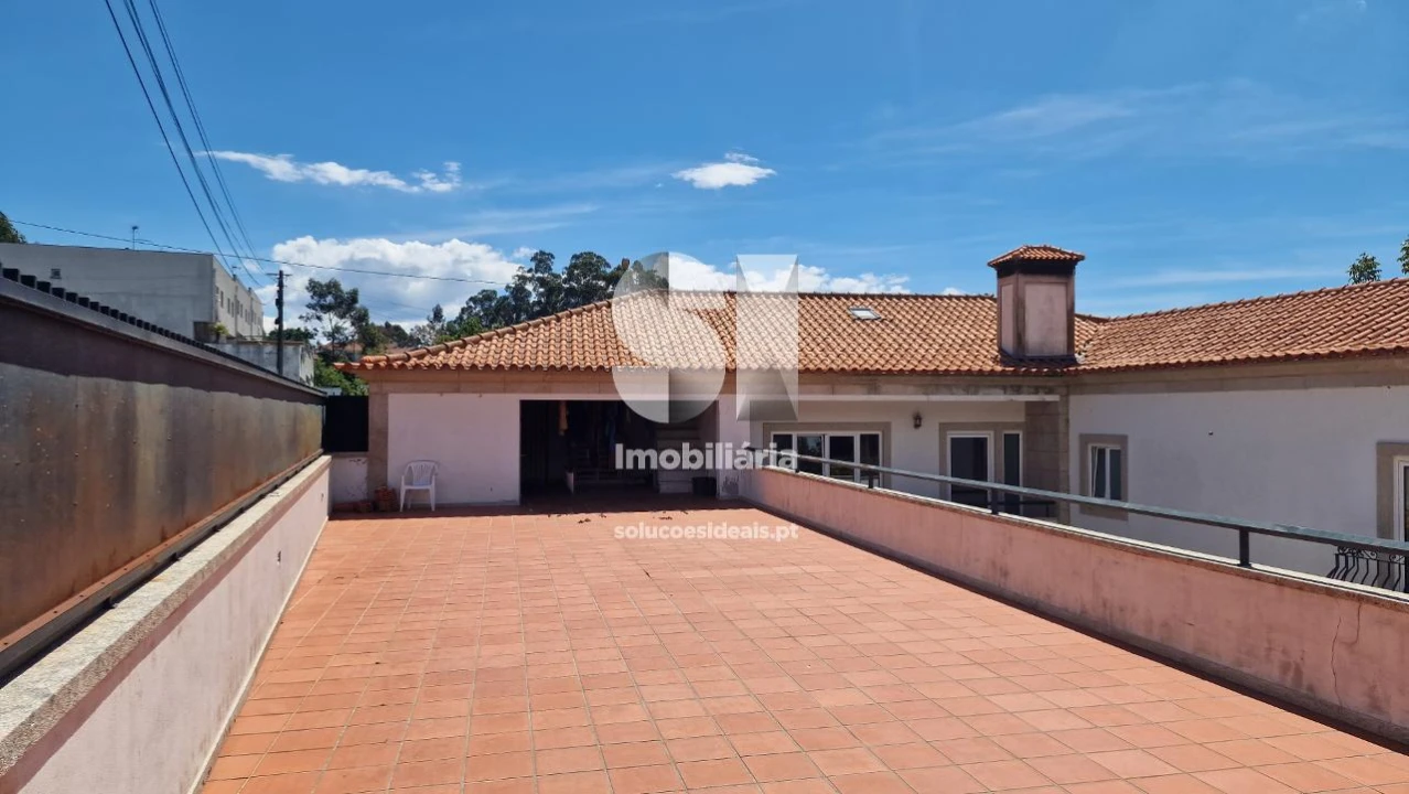 Moradia T5 para Venda em Rebordosa Foto 10