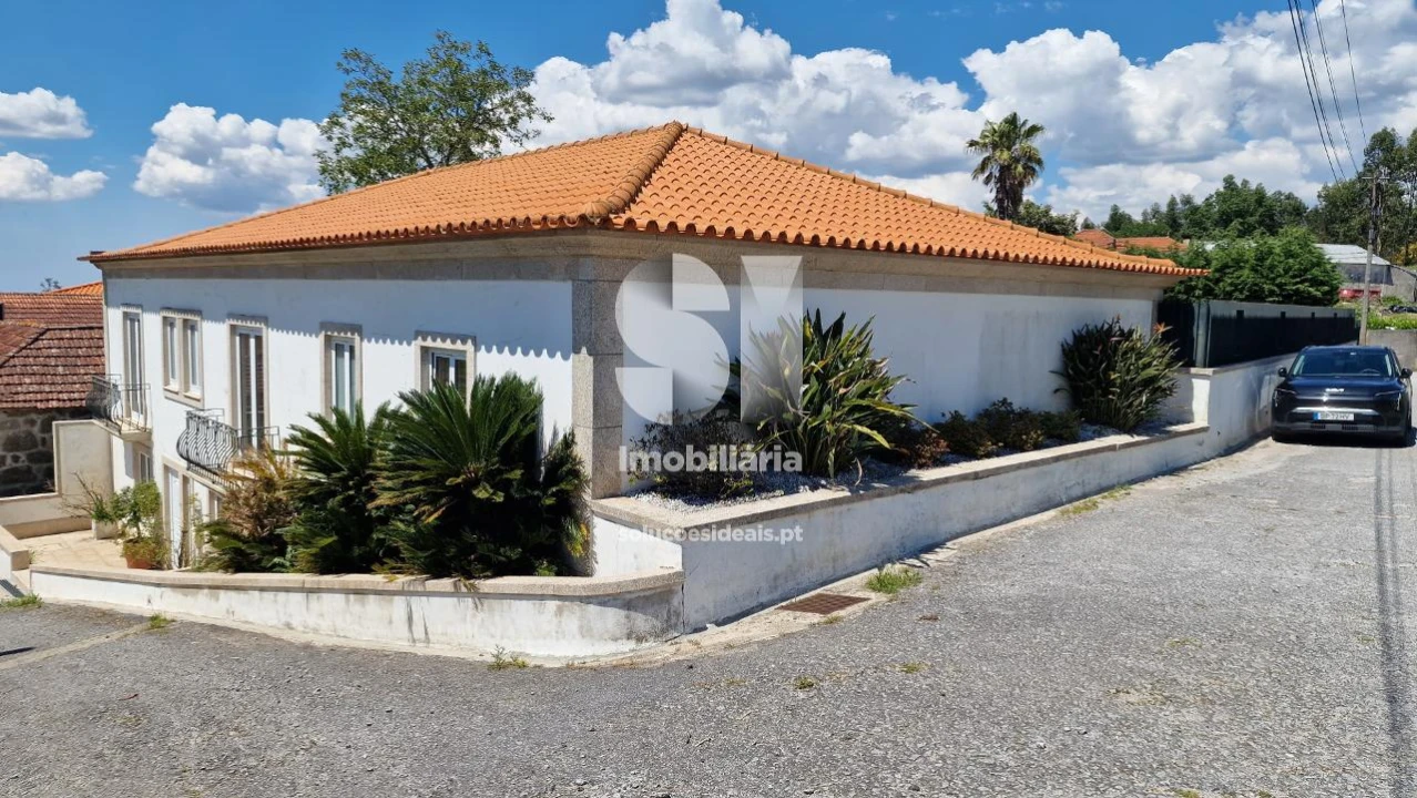 Moradia T5 para Venda em Rebordosa Foto 7