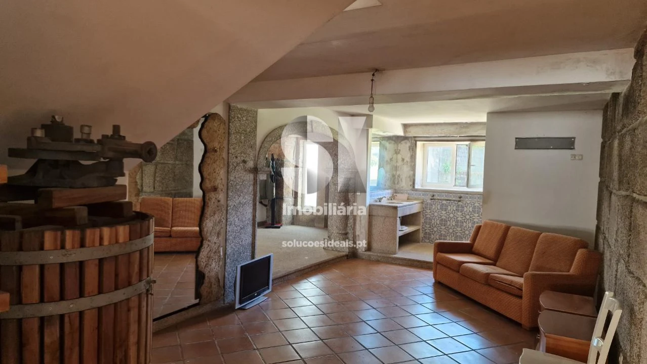 Moradia T5 para Venda em Rebordosa Foto 13