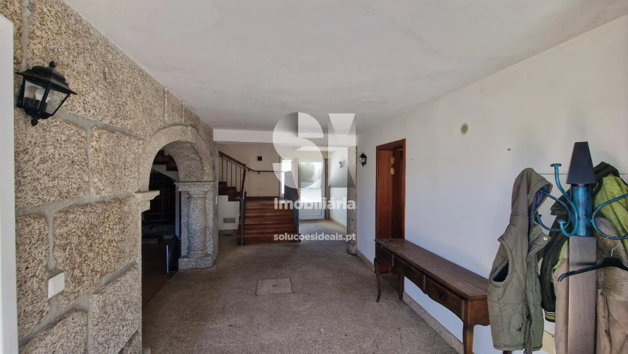 Moradia T5 para Venda em Rebordosa Foto 12