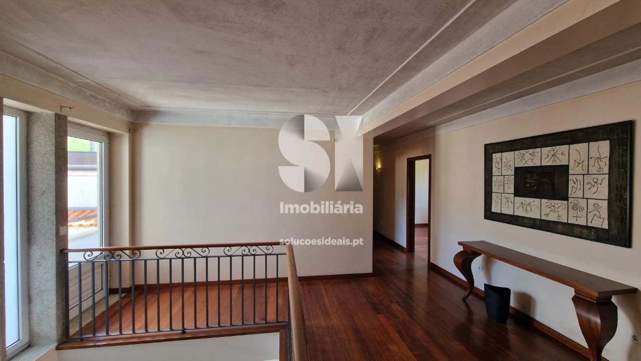 Moradia T5 para Venda em Rebordosa Foto 28