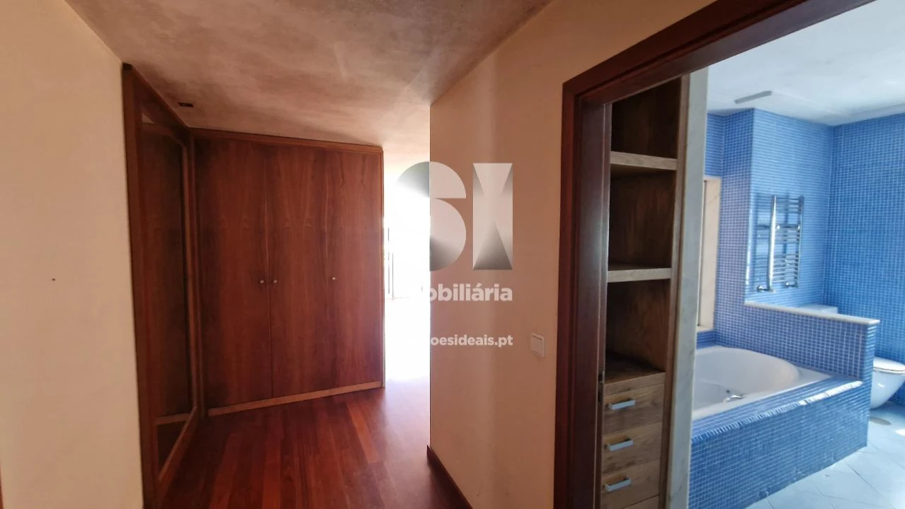 Moradia T5 para Venda em Rebordosa Foto 36