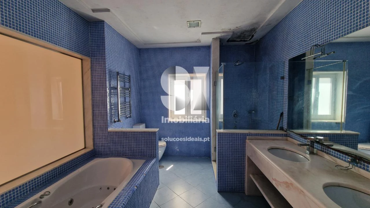 Moradia T5 para Venda em Rebordosa Foto 37