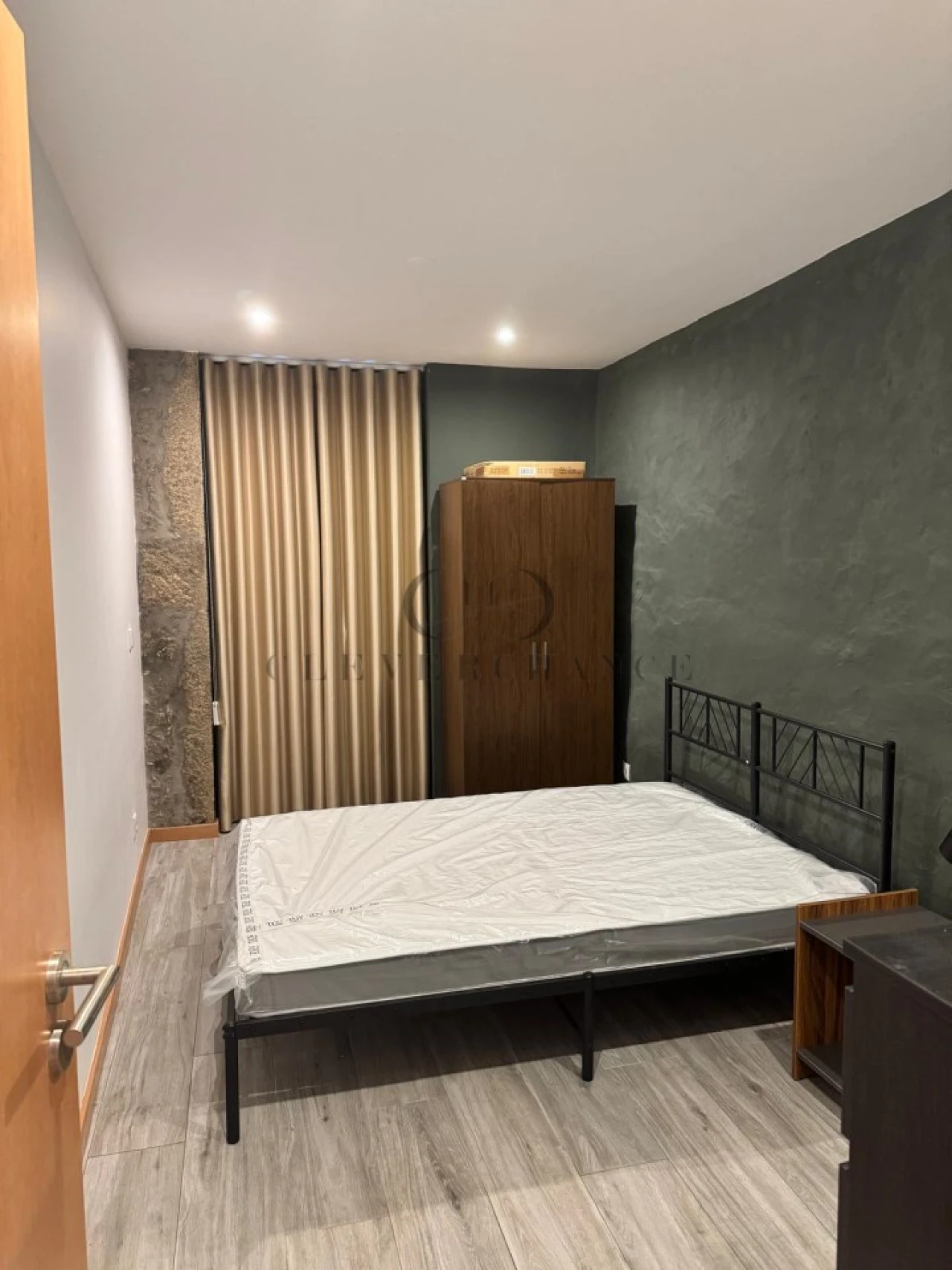 Quarto para Arrendamento em Santa Marinha e São Pedro da Afurada Foto 3