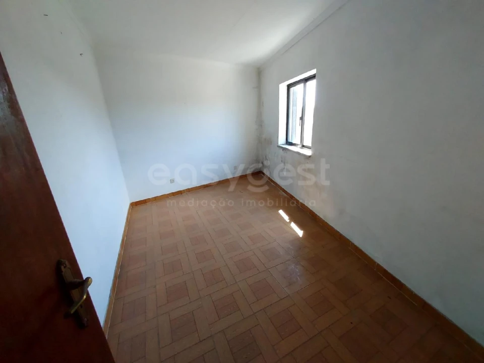 Moradia T3 para Venda em Mata de Lobos Foto 4