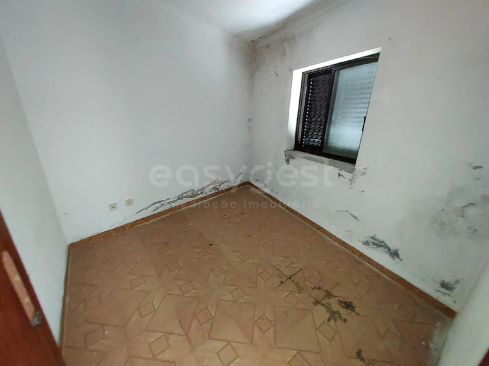 Moradia T3 para Venda em Mata de Lobos Foto 7