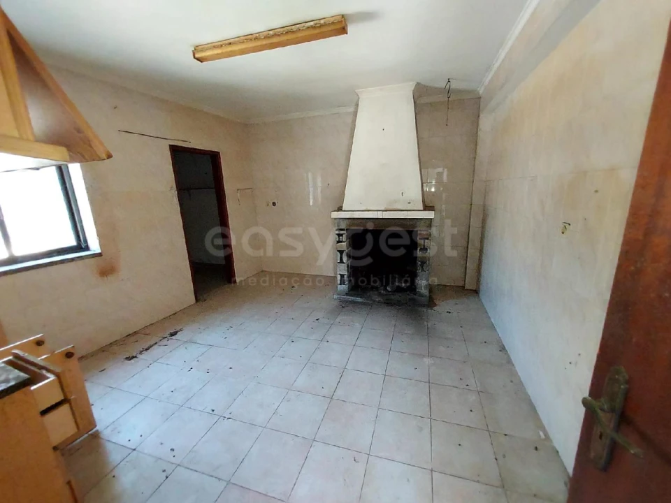 Moradia T3 para Venda em Mata de Lobos Foto 8