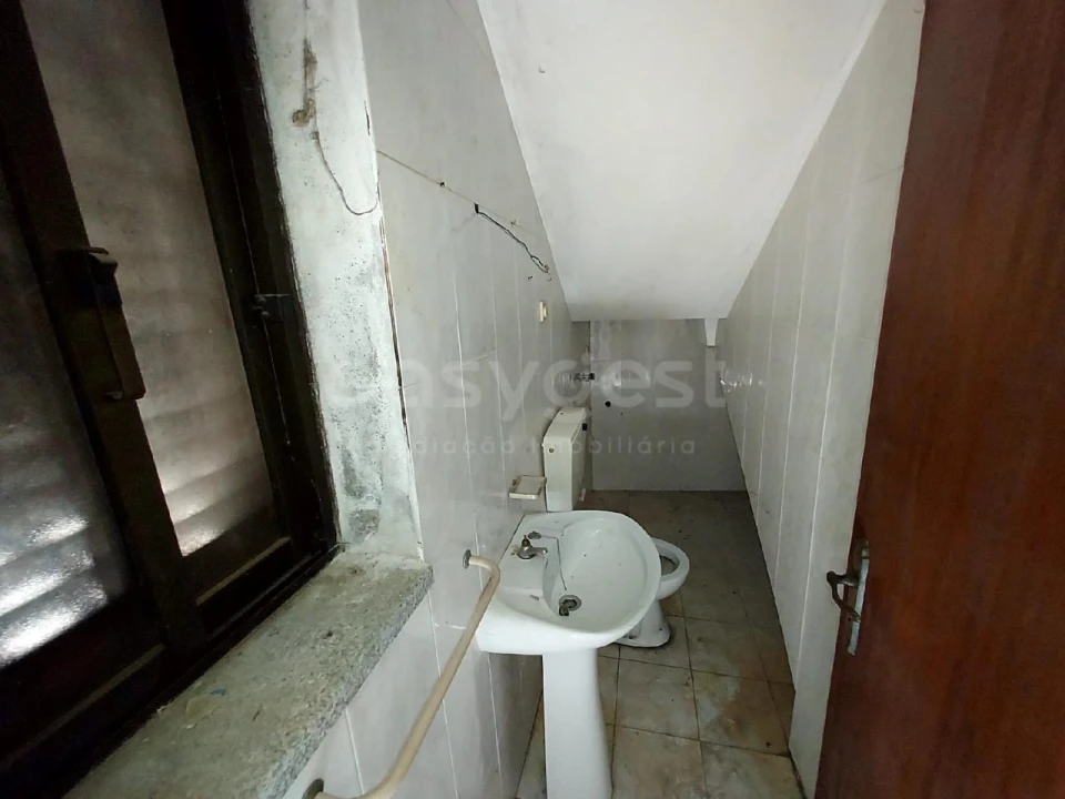 Moradia T3 para Venda em Mata de Lobos Foto 11