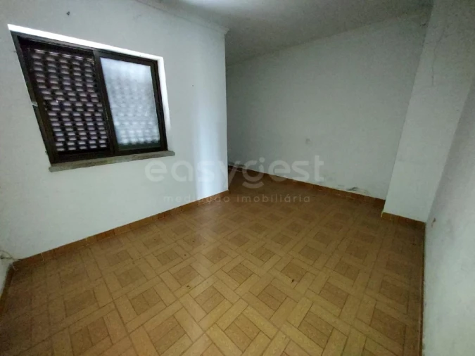 Moradia T3 para Venda em Mata de Lobos Foto 6