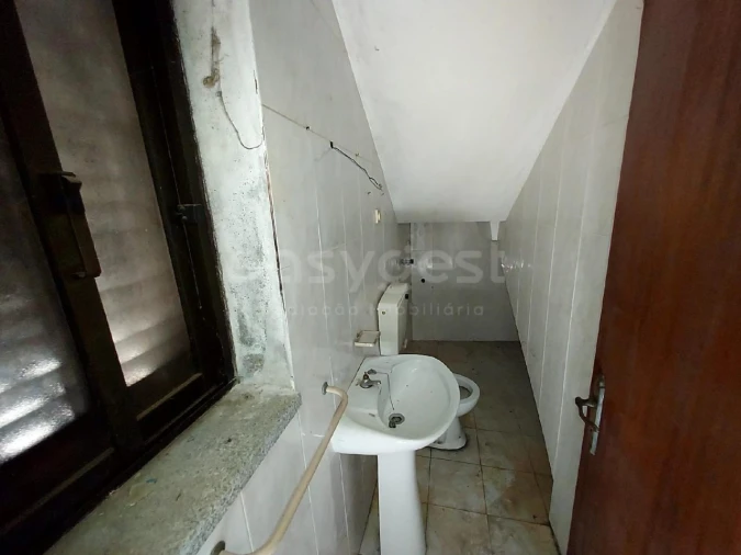 Moradia T3 para Venda em Mata de Lobos Foto 11