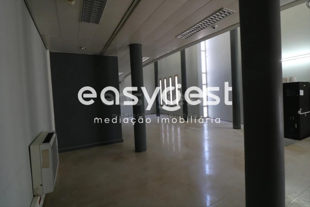 Loja para Venda em Couço Foto 15