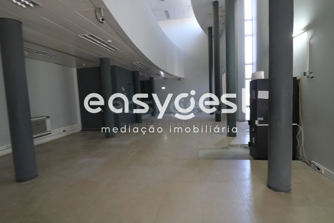 Loja para Venda em Couço Foto 16