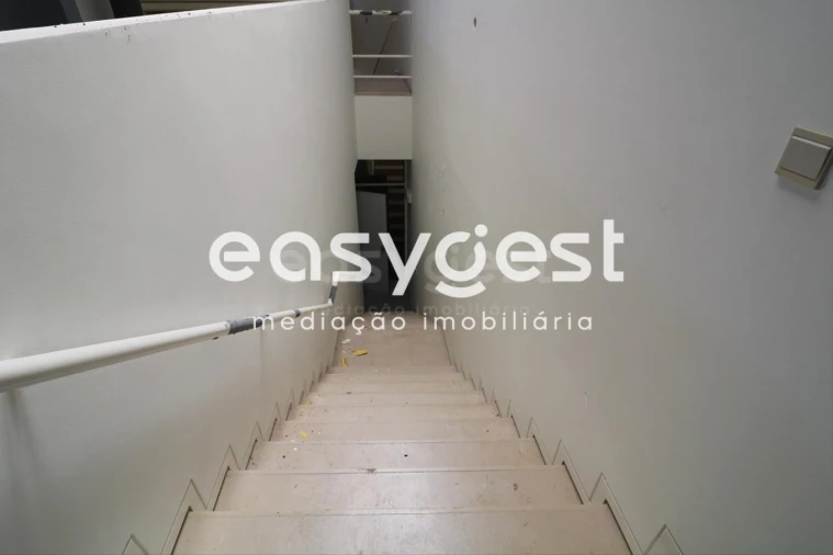 Loja para Venda em Couço Foto 14