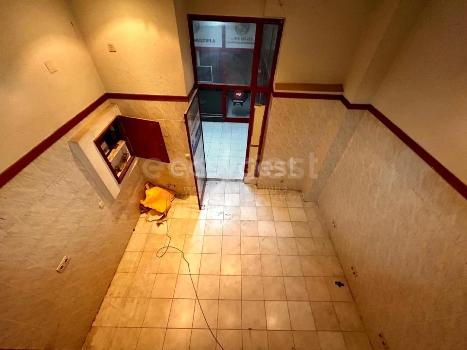 Loja para Venda em Póvoa de Santa Iria e Forte da Casa Foto 8