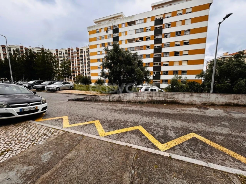 Loja para Venda em Póvoa de Santa Iria e Forte da Casa Foto 14