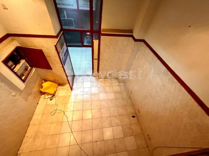 Loja para Venda em Póvoa de Santa Iria e Forte da Casa Foto 9