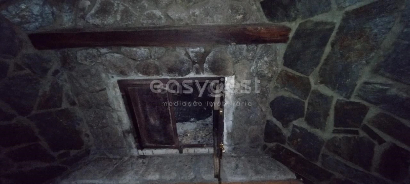 Moradia T4 para Venda em Manteigas (São Pedro) Foto 19