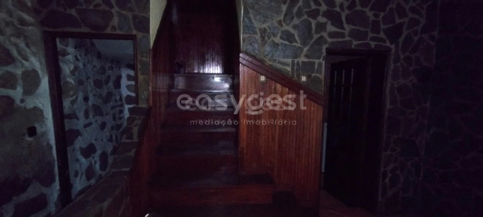 Moradia T4 para Venda em Manteigas (São Pedro) Foto 22