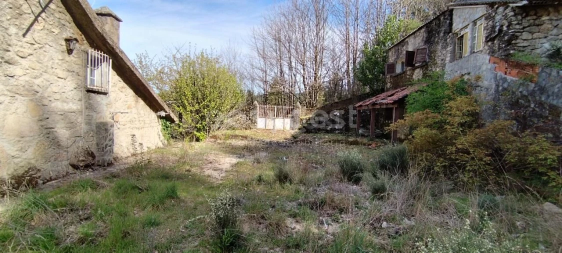 Moradia T4 para Venda em Manteigas (São Pedro) Foto 6