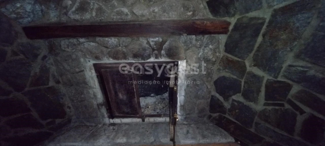 Moradia T4 para Venda em Manteigas (São Pedro) Foto 19