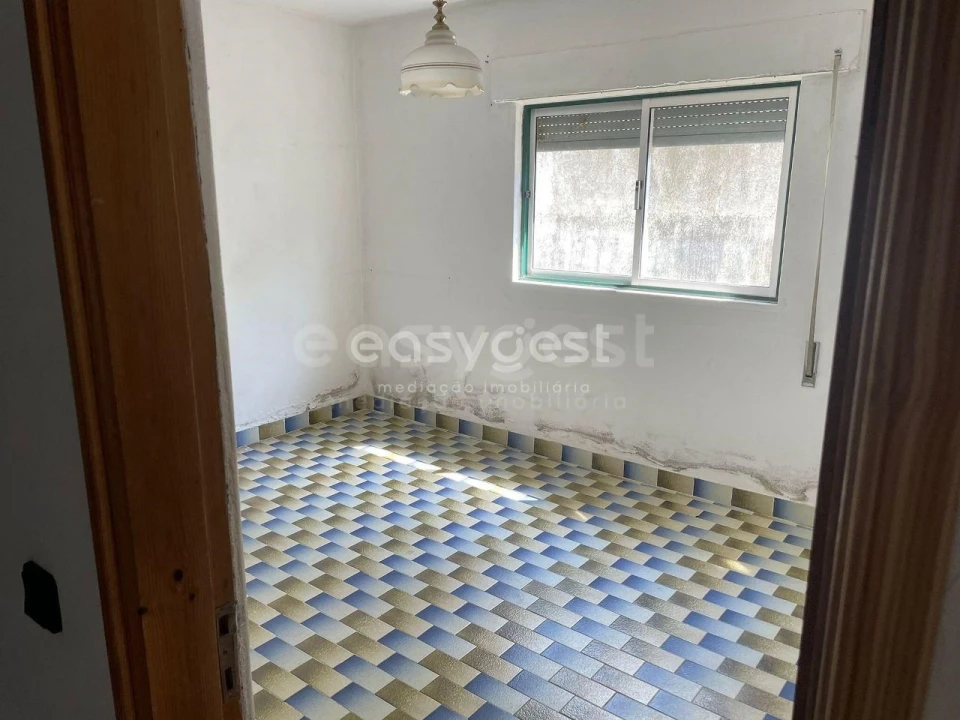 Moradia T4 para Venda em Amor Foto 6