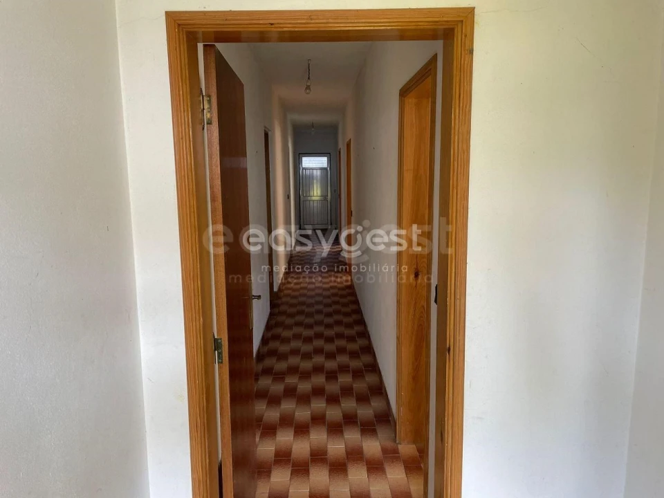 Moradia T4 para Venda em Amor Foto 12