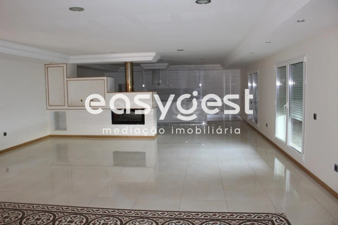 Moradia T7 para Venda em Bidoeira de Cima Foto 4