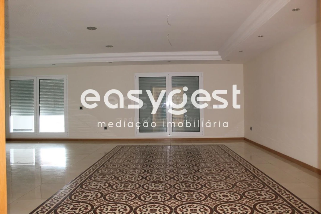 Moradia T7 para Venda em Bidoeira de Cima Foto 5