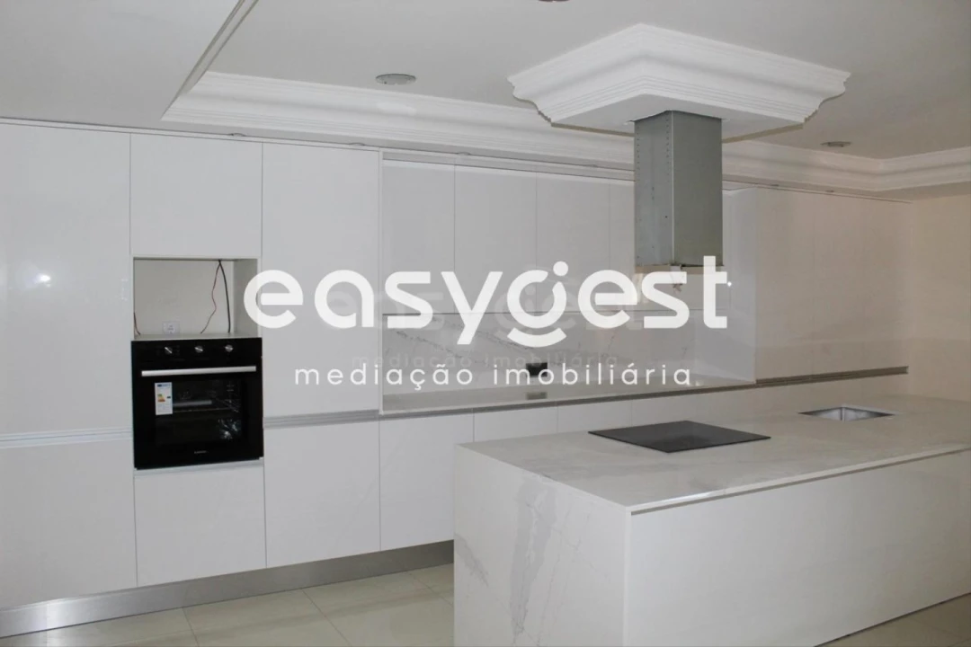 Moradia T7 para Venda em Bidoeira de Cima Foto 7