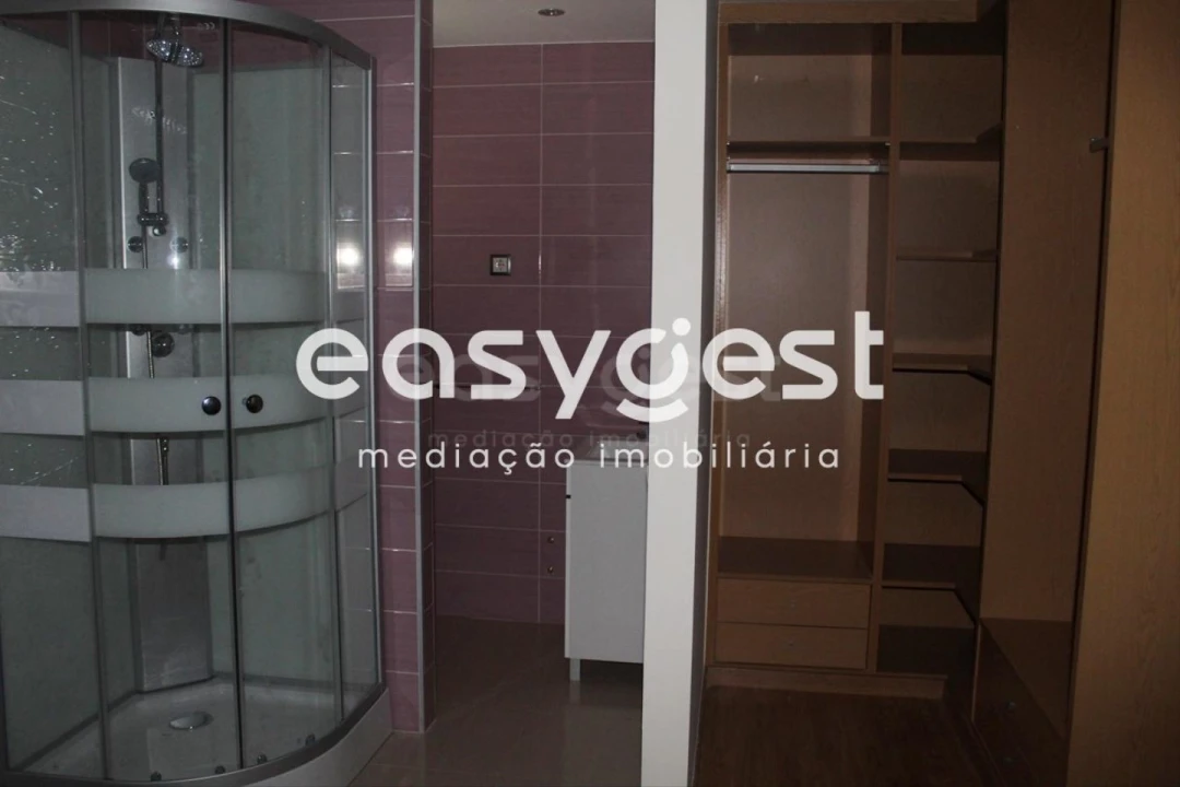 Moradia T7 para Venda em Bidoeira de Cima Foto 16