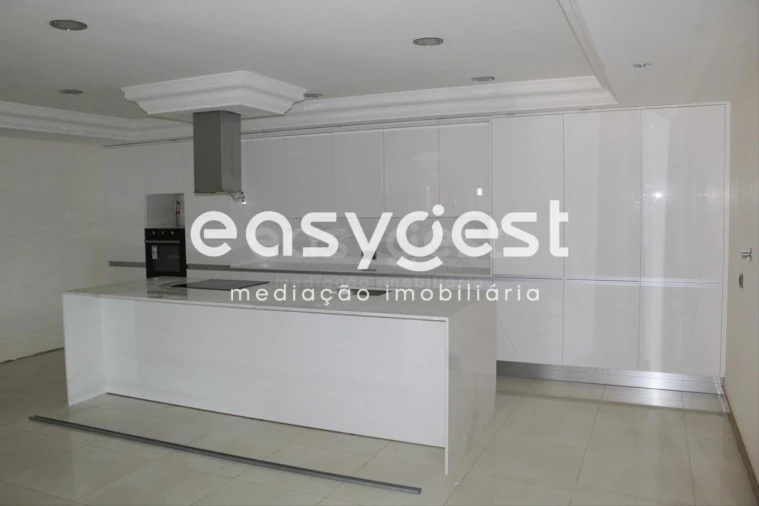 Moradia T7 para Venda em Bidoeira de Cima Foto 6