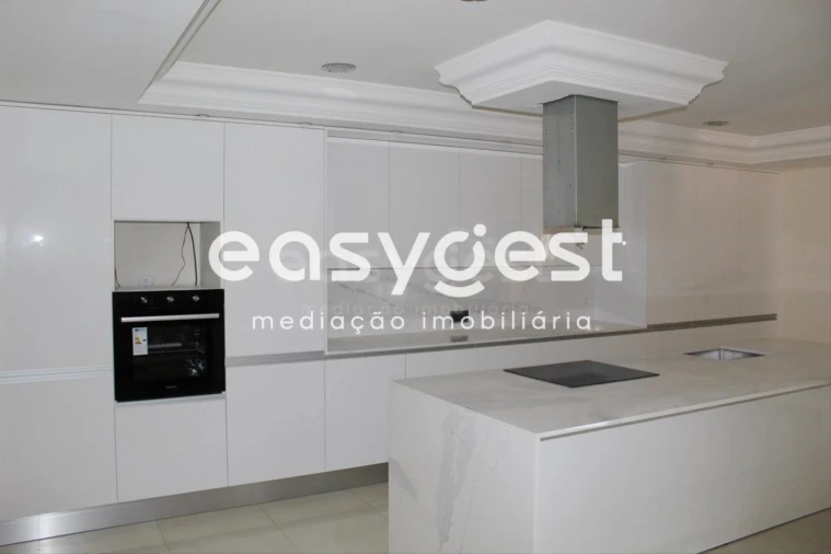 Moradia T7 para Venda em Bidoeira de Cima Foto 7