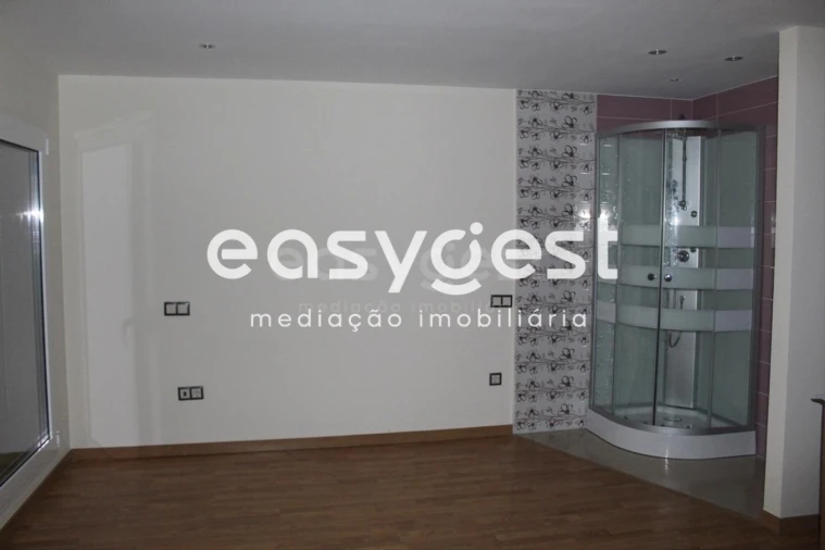 Moradia T7 para Venda em Bidoeira de Cima Foto 9