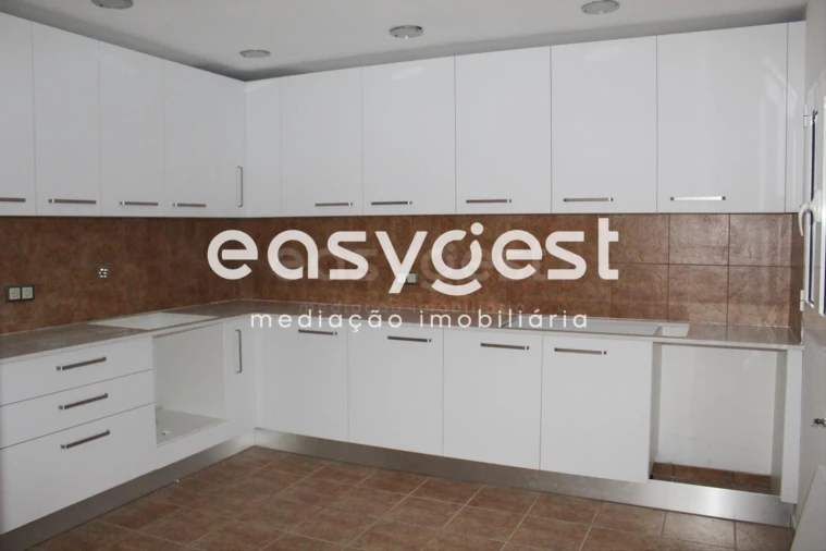 Moradia T7 para Venda em Bidoeira de Cima Foto 29