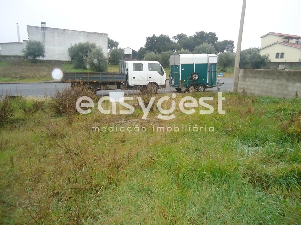 Terreno para Venda em Escalos de Cima e Lousa Foto 12