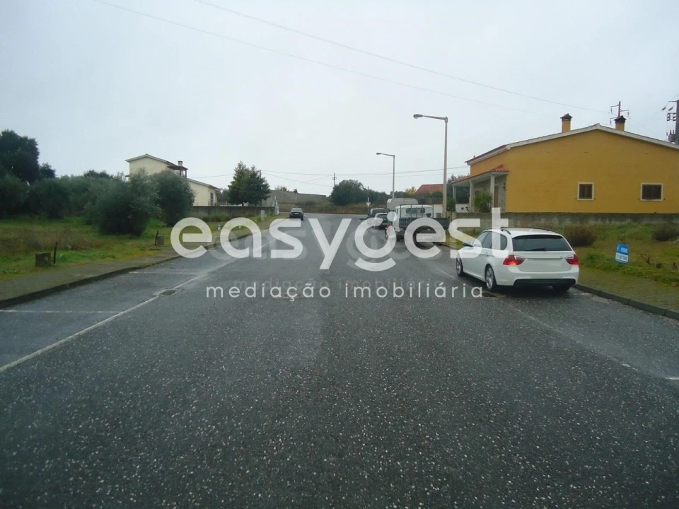 Terreno para Venda em Escalos de Cima e Lousa Foto 13