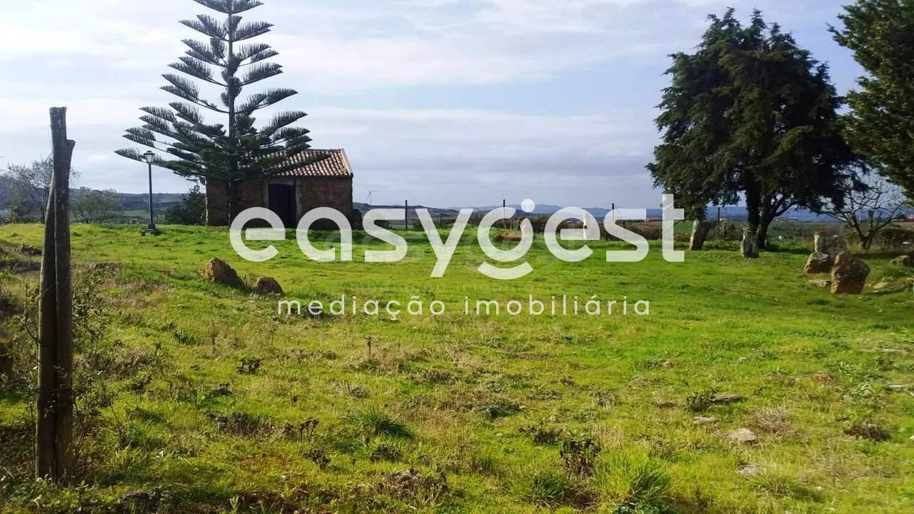 Quinta T3 para Venda em Santo Quintino Foto 3