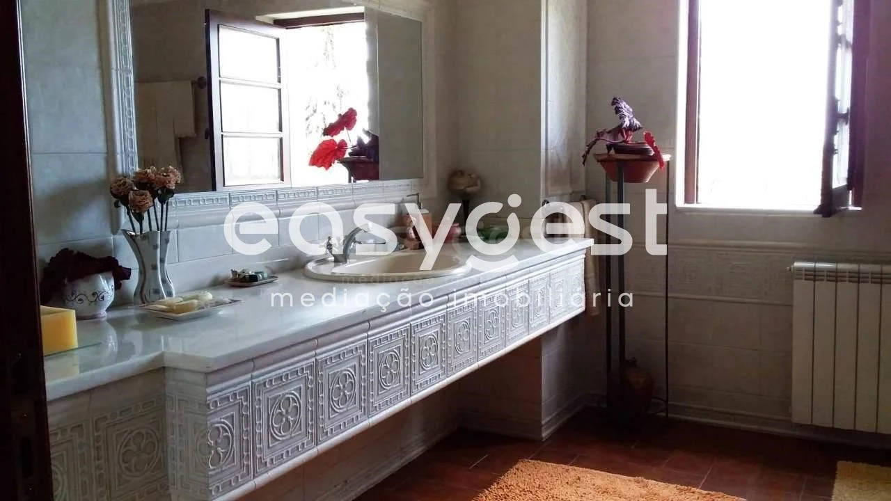 Quinta T3 para Venda em Santo Quintino Foto 11