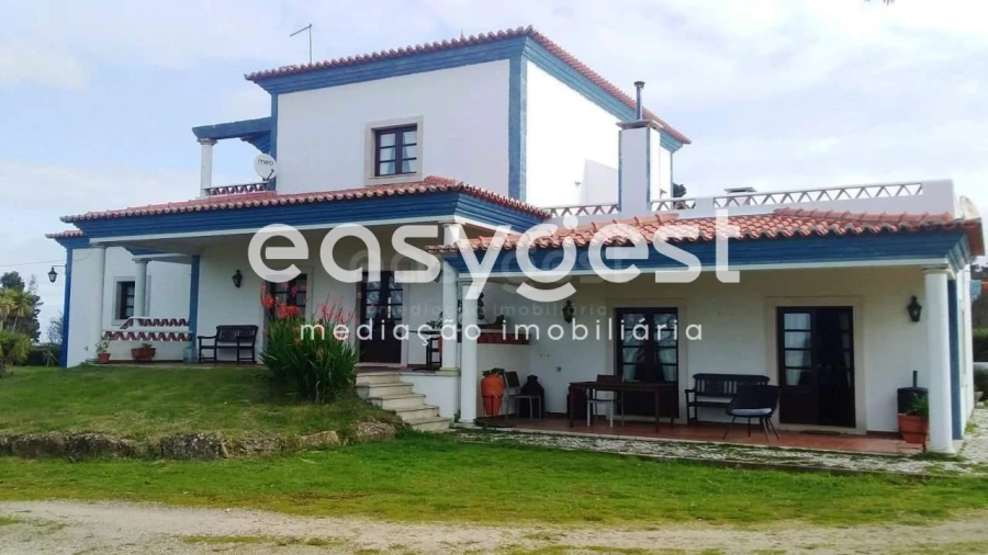 Quinta T3 para Venda em Santo Quintino Foto 1