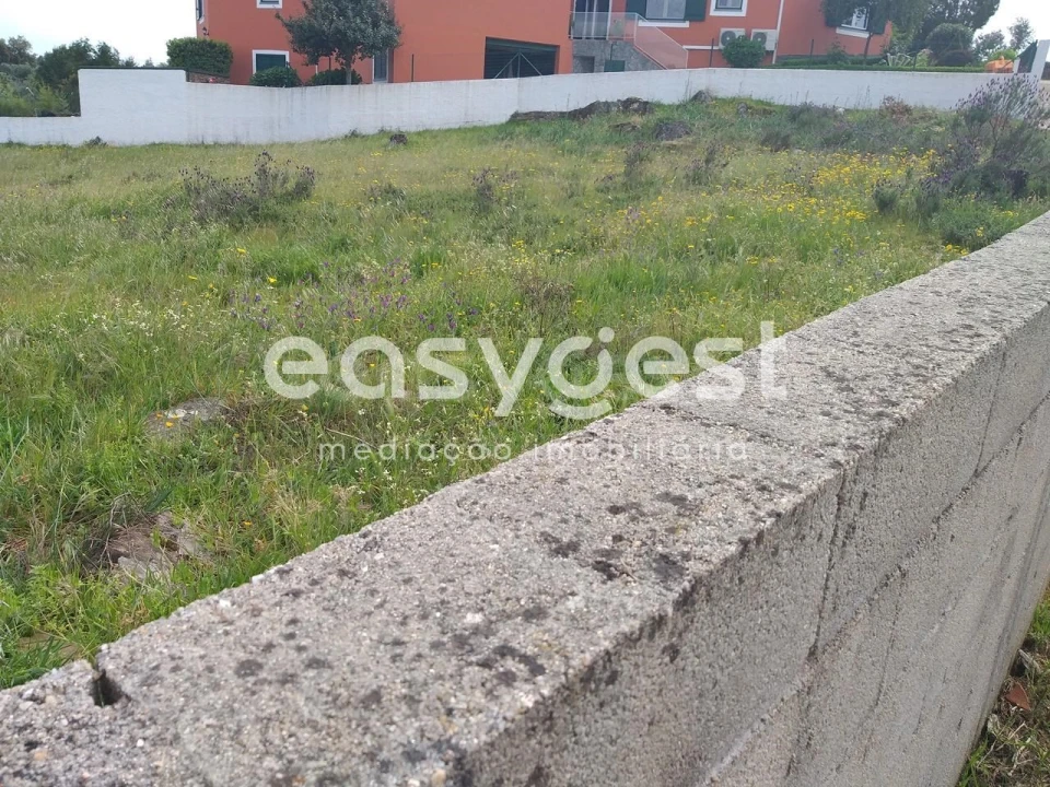 Terreno para Venda em Benquerenças Foto 14