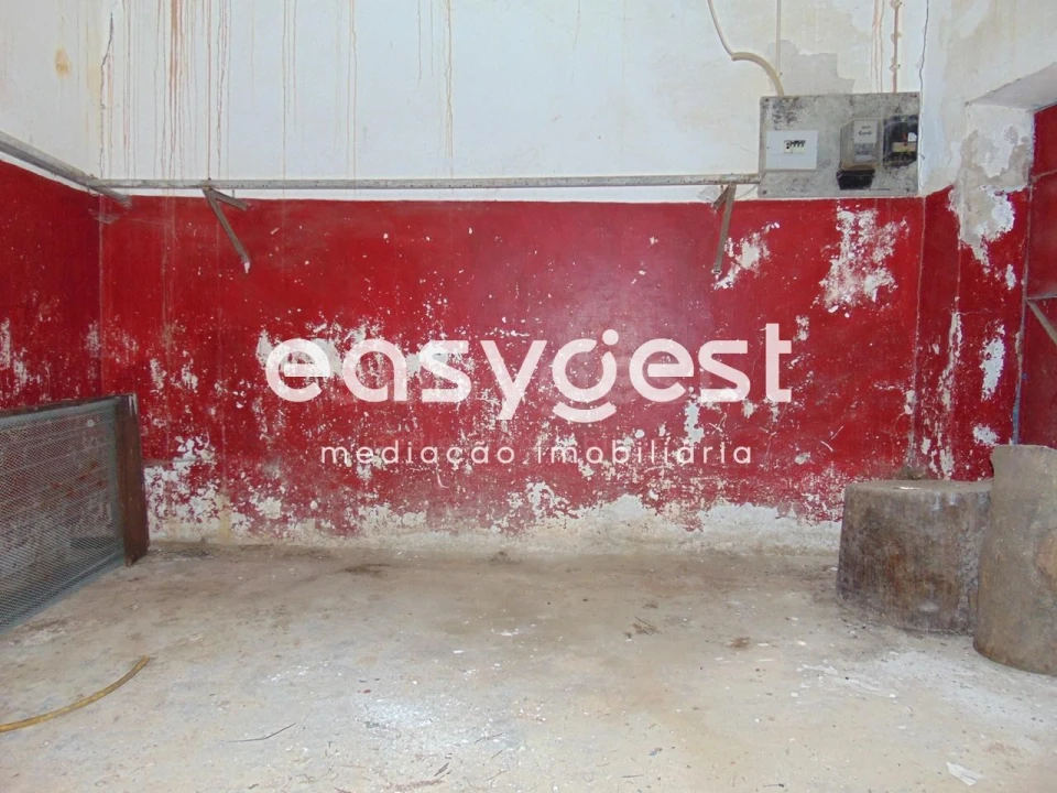 Armazém para Venda em Escalos de Cima e Lousa Foto 12