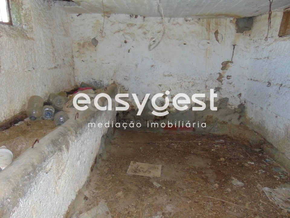 Armazém para Venda em Escalos de Cima e Lousa Foto 16