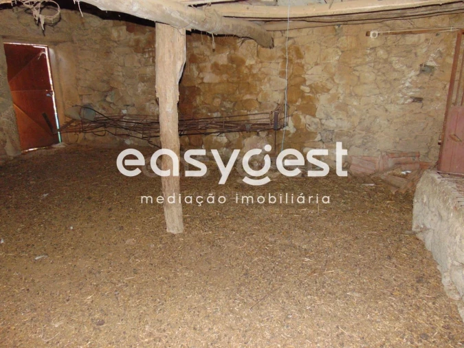 Armazém para Venda em Escalos de Cima e Lousa Foto 34