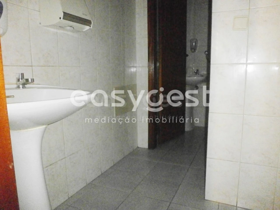 Negócio para Venda em Fundão, Valverde, Donas, A. Joanes, A. Nova Cabo Foto 9