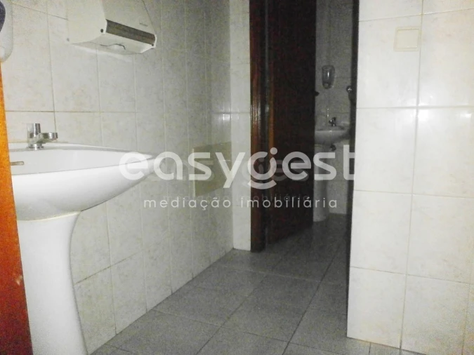 Negócio para Venda em Fundão, Valverde, Donas, A. Joanes, A. Nova Cabo Foto 9