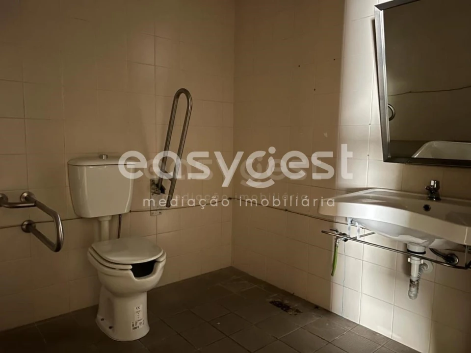 Loja para Venda em Maceira Foto 20