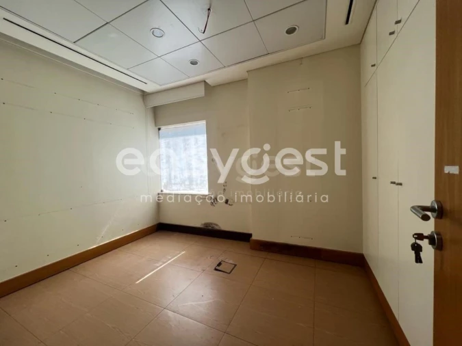 Loja para Venda em Maceira Foto 14