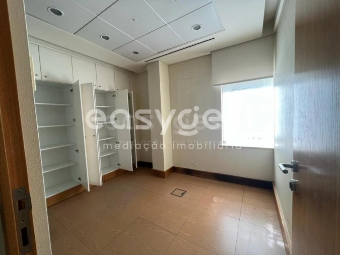 Loja para Venda em Maceira Foto 17